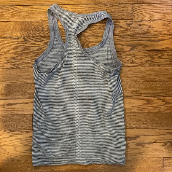 Lulu lemon tank - Picture 2 of 4
